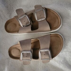 Project Cloud Memory Foam Platform Tan Sandals Size 10